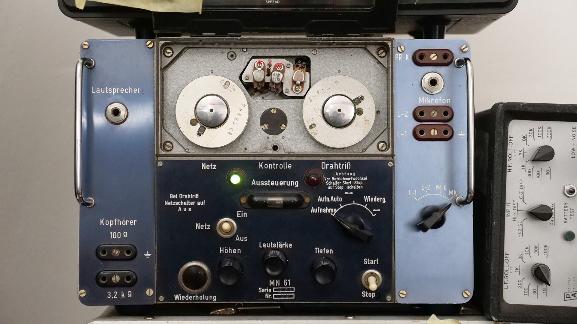 MN61 - Wire Recorder Photo 1